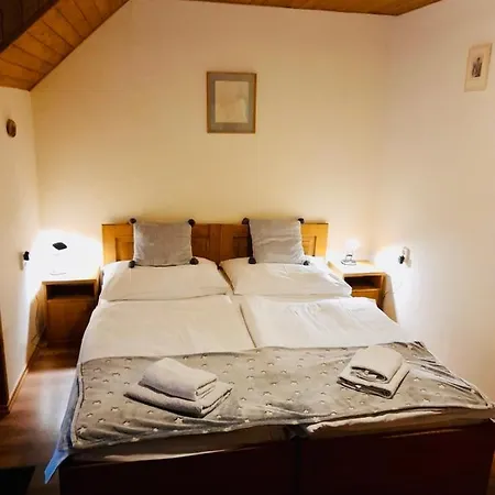 Restaurant A Pod Draci Skalou Casa de hóspedes