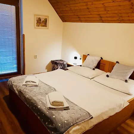 Vendégház Restaurant A Pod Draci Skalou Karlštejn