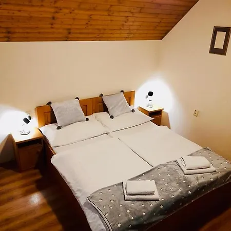 Restaurant A Pod Draci Skalou 3*