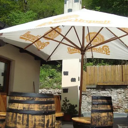 Restaurant A Pod Draci Skalou Casa de hóspedes