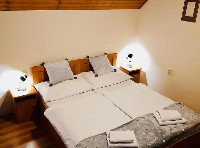 Restaurant A Pod Draci Skalou 3*