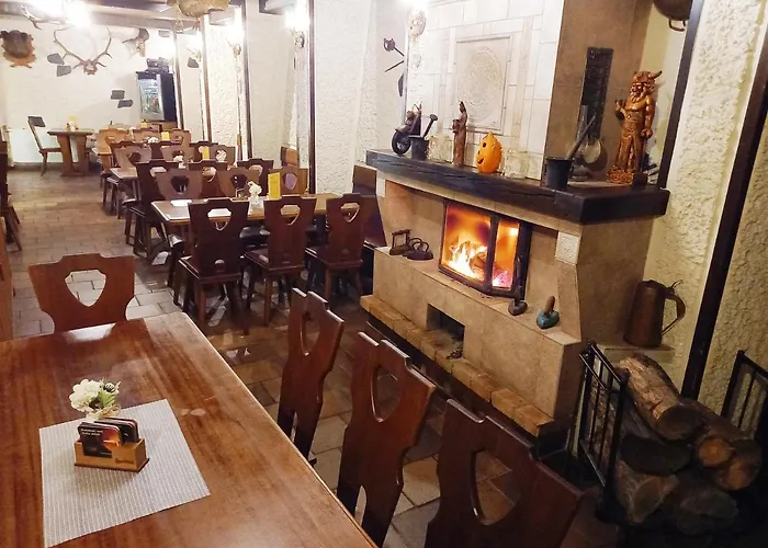 Restaurant A Pod Draci Skalou Карлштейн
